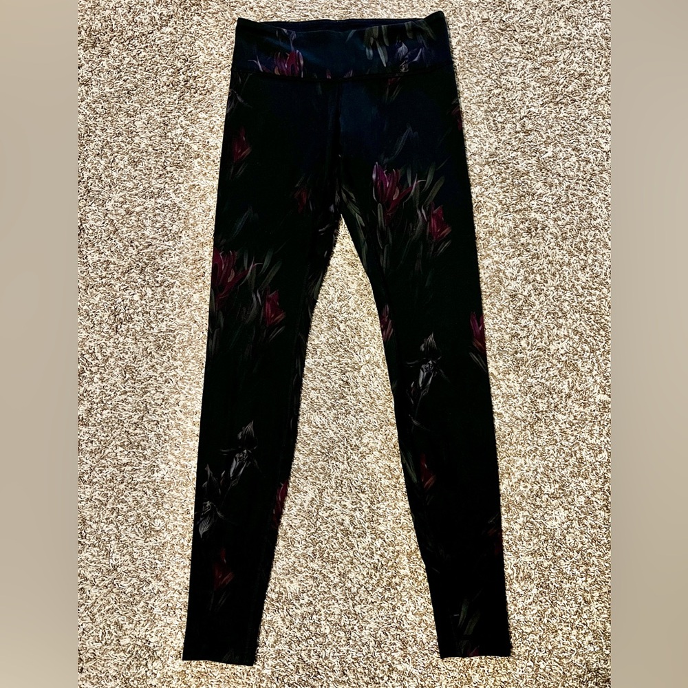 Lululemon yoga pants size 6-8